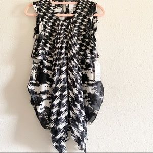 2B Rych 100% Silk Houndstooth Sleeveless Blouse